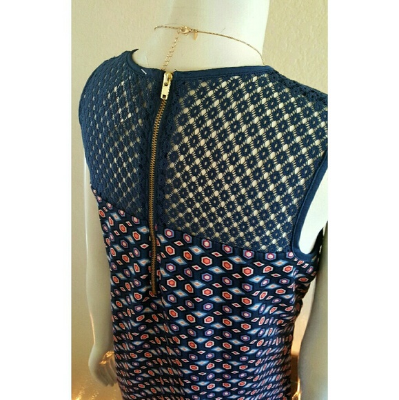 Sleeveless Geometric Hexagon Print Blue Lace Dress - Picture 4 of 4